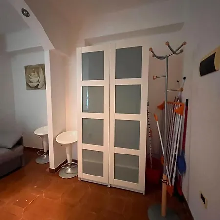 Appartement Bilocale A Fronte